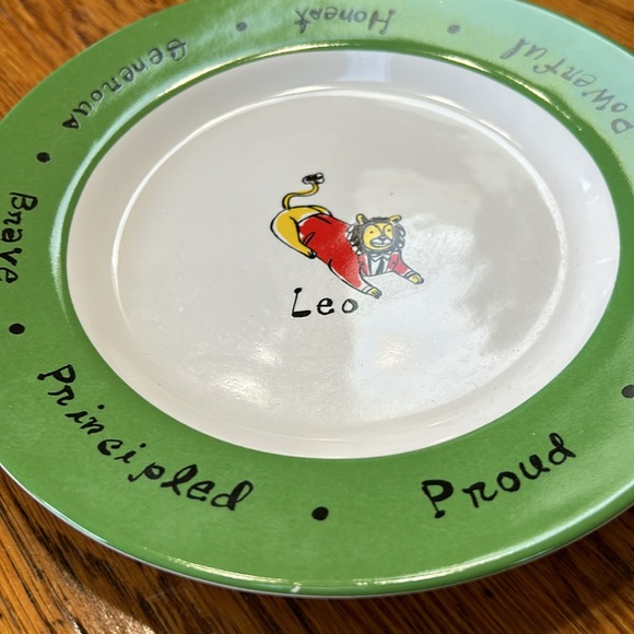 Pottery Barn What’s Your Sign zodiac plate. Leo with lion in center. 8”. - Picture 8 of 11